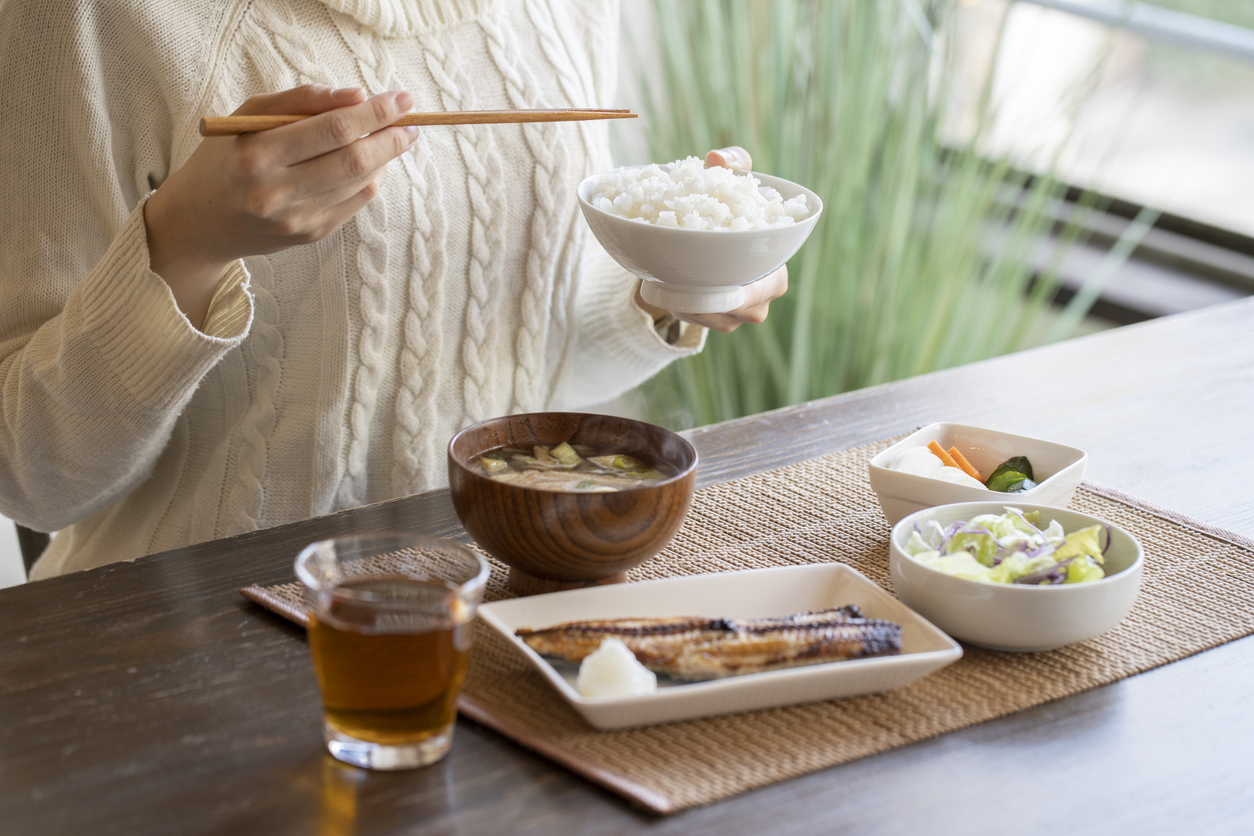 Café da manhã no Japão tem arroz e peixe