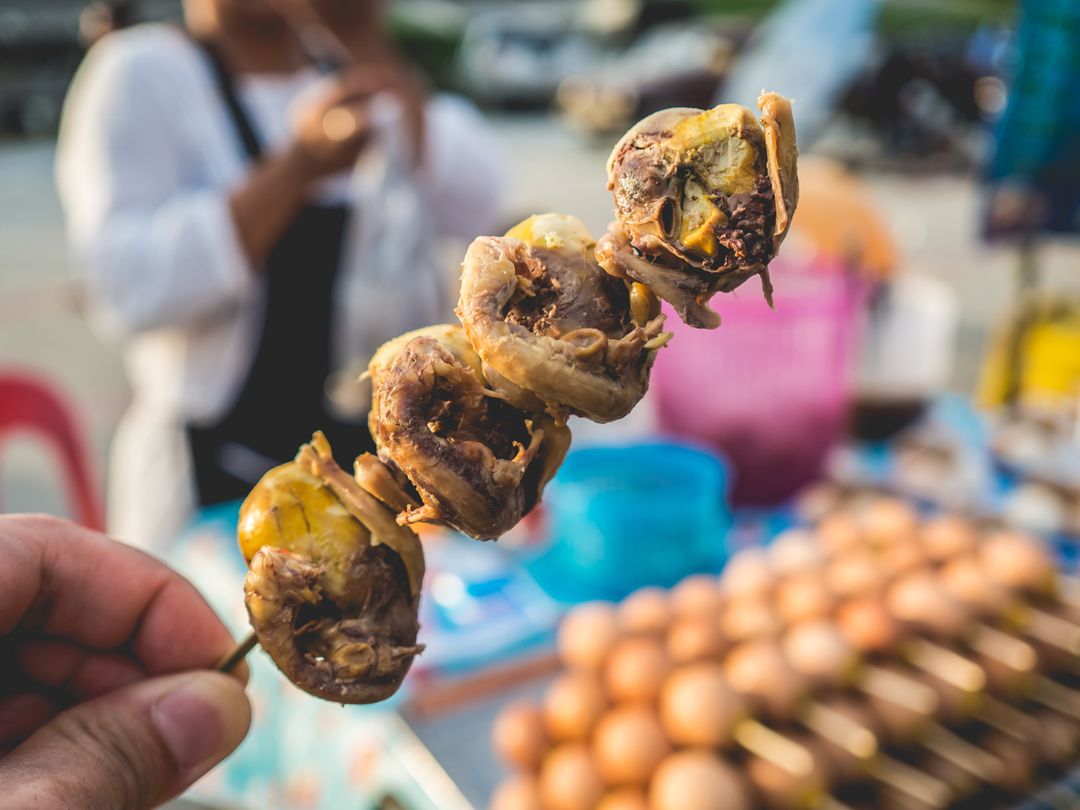 Balut, prato com ovos de pato fertilizados