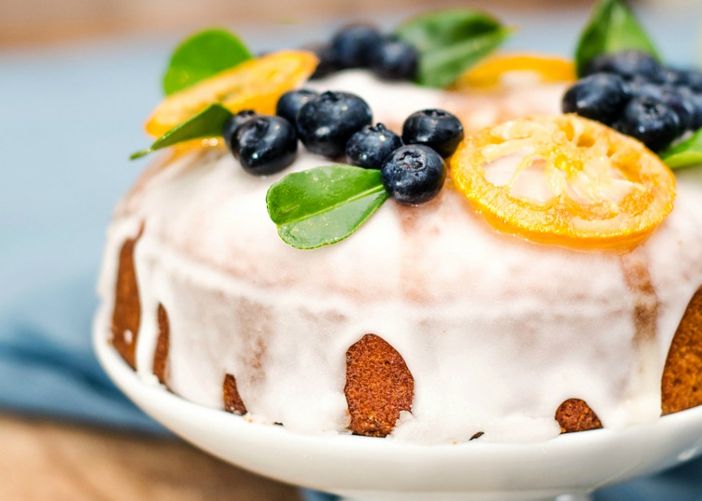 Glacê de açúcar: como preparar a famosa caldinha branca e doce para bolos simples