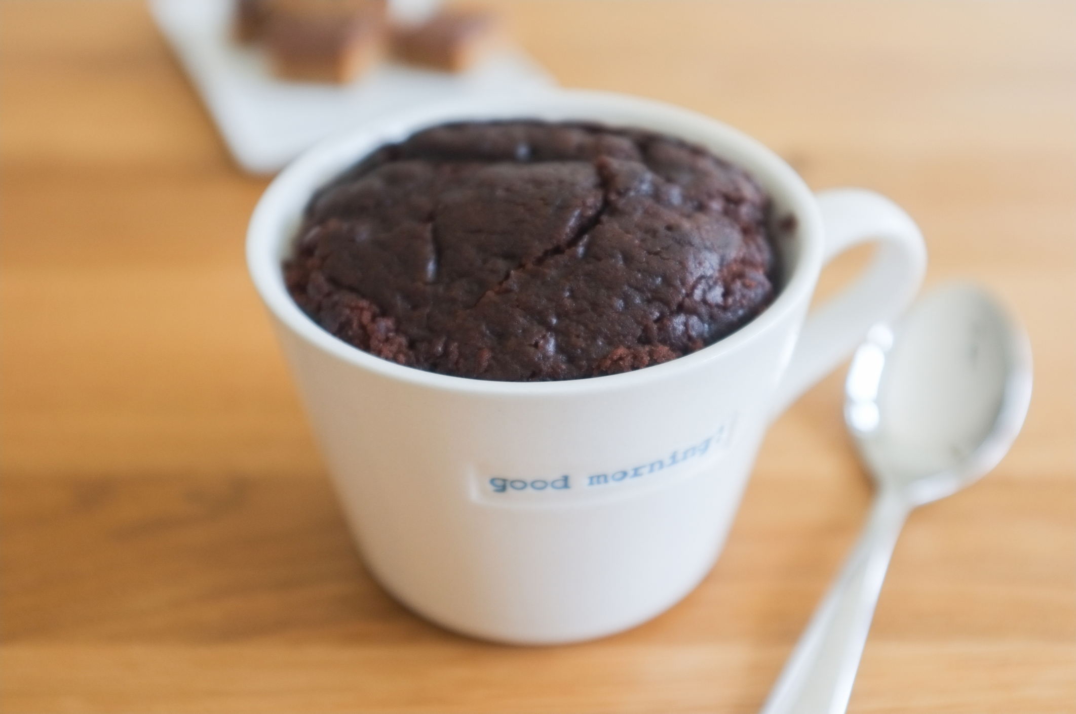 Como fazer brownie de caneca: receita simples fica pronta em menos de 5 minutos