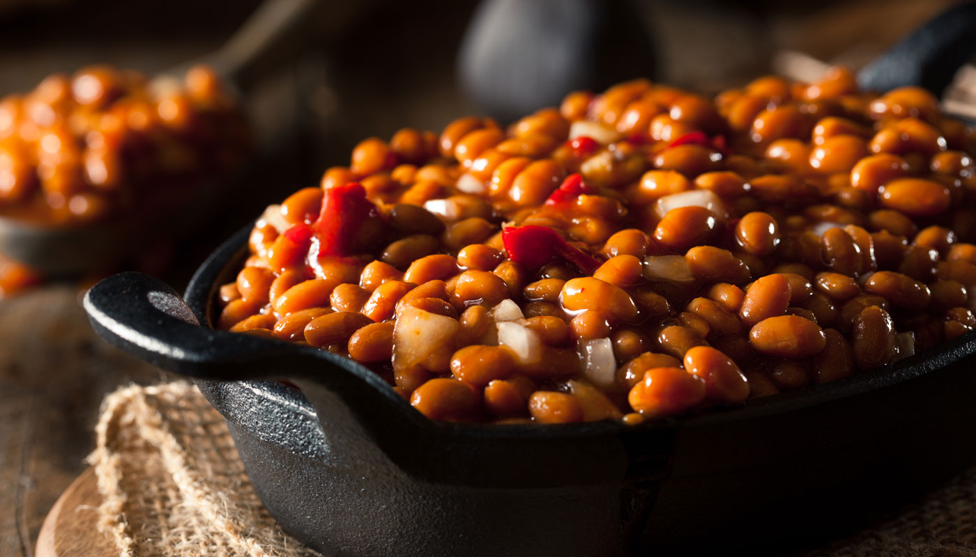 Tempero básico para feijão leva apenas 4 ingredientes e fica delicioso: aprenda