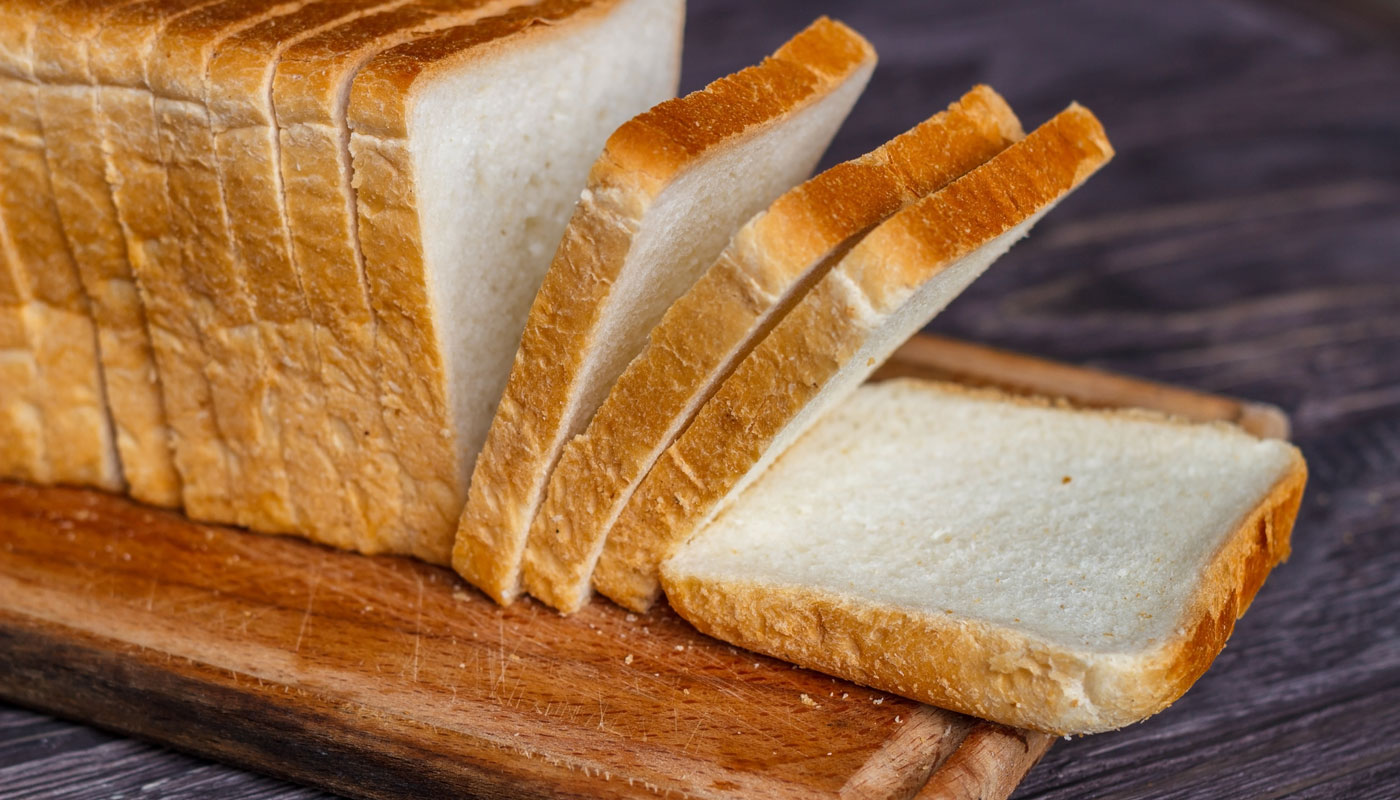 Pode guardar pão de forma em cima da geladeira? Saiba por que este hábito comum não é indicado