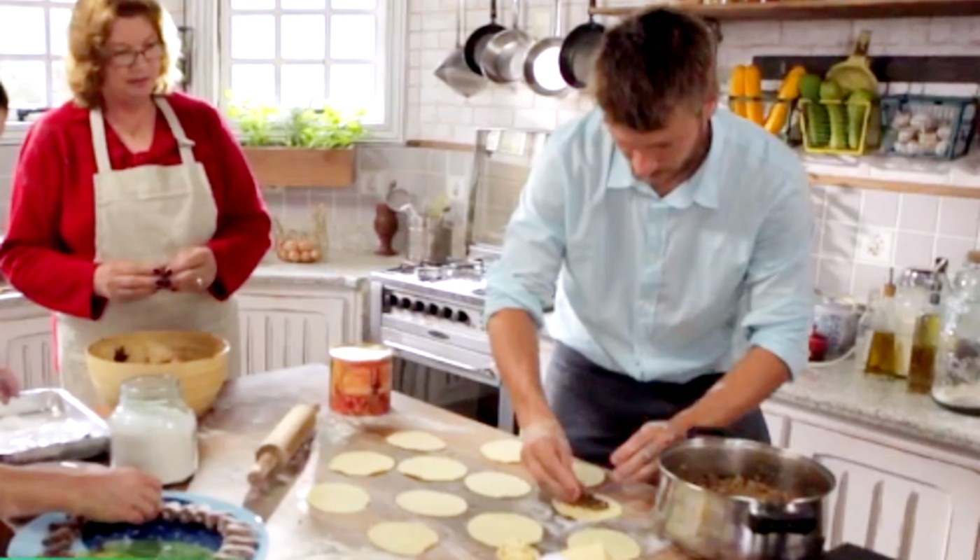 Cachaça na receita do pastel é segredo de Rodrigo Hilbert para massa mais crocante